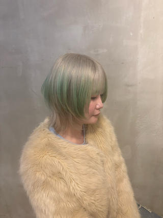 カラー 吹田/岸辺/宇津 太喜のヘアスタイル