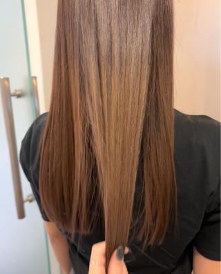 ロング やまもと さえのヘアスタイル