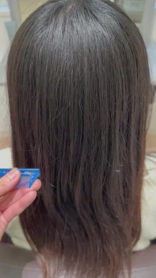 【before】
まとまりのなかった髪の毛、、、
繰り返しのカラーによってパサついていた髪の毛、、、

髪質改善TRによって生まれ変わります！！
写真は女性ですが 男性女性関わらず生まれ変わります！！ 