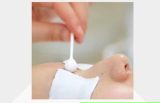 ピーリング　白玉ホワイトスノーピール　輝く透明感！集中シミケア 