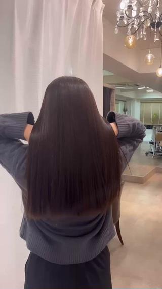 酸熱トリートメント

髪の毛の中をデトックスしトリートメントの栄養成分を
入れしっか入れてトゥルトゥル髪にします︎︎

是非お店でお待ちしております(*^^*) 