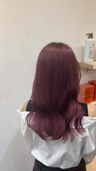 セミロング ブリーチなしカラー/ 顔周りレイヤーカットのヘアスタイル