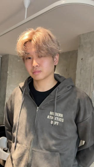 カラー メンズ あずまりんの/メンズ /ブリーチ特化のヘアスタイル