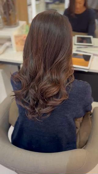 セミロング コテ巻きパーマ/ 韓国レイヤー/なおのヘアスタイル