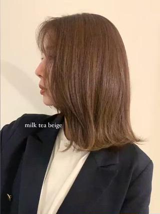 ブリーチなしの明るめベージュ!
ミディアムレイヤーで大人っぽく!