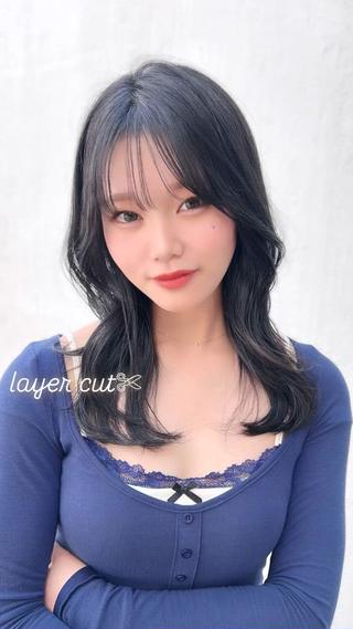毛先に軽さの出るレイヤースタイル 