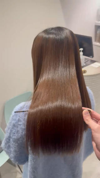 セミロング 小嶋 秀明/ 本物の髪質改善⭐️のヘアスタイル