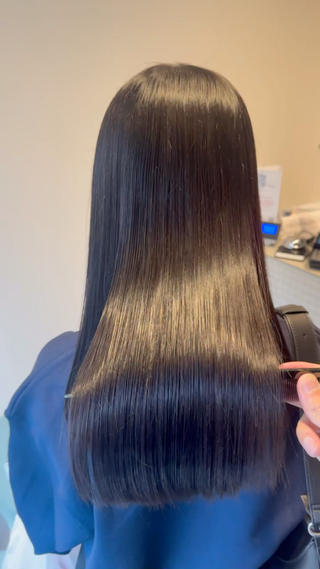 セミロング 小嶋 秀明/ 本物の髪質改善⭐️のヘアスタイル