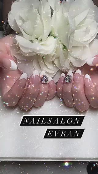 大人上品ネイル
ビジュー別途料金