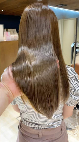 ベージュ系カラー