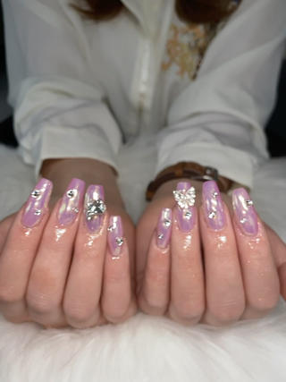 オーロラでもまた違ったオーロラの色味多数ございます
是非お任せください♡ 