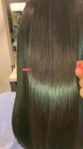 髪質改善縮毛矯正 (アフター)
1人1人の髪質や癖の形状、履歴を考慮して矯正剤を作っています!
→是非お任せください!
矯正中に活性ケラチン、ファイバーハンス、マレイン酸配合の特殊エキスで中間処理して、特殊トリートメントで質感再生へ→ ケラチンとの架橋構造を作り、毛髪深部から強度を高め、柔軟性や保湿力を保ちます。
※履歴、ダメージ加減でご期待に添えない場合がございますのでご了承下さい!