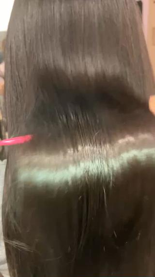 髪質改善縮毛矯正 (アフター)
1人1人の髪質や癖の形状、履歴を考慮して矯正剤を作っています!
→是非お任せください!
矯正中に活性ケラチン、ファイバーハンス、マレイン酸配合の特殊エキスで中間処理して、特殊トリートメントで質感再生へ→ ケラチンとの架橋構造を作り、毛髪深部から強度を高め、柔軟性や保湿力を保ちます。
※履歴、ダメージ加減でご期待に添えない場合がございますのでご了承下さい!