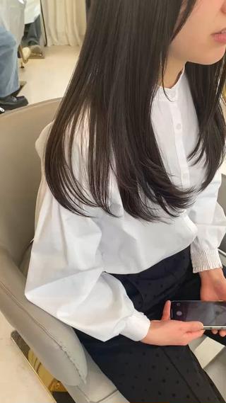 レイヤー透け感グレージュ