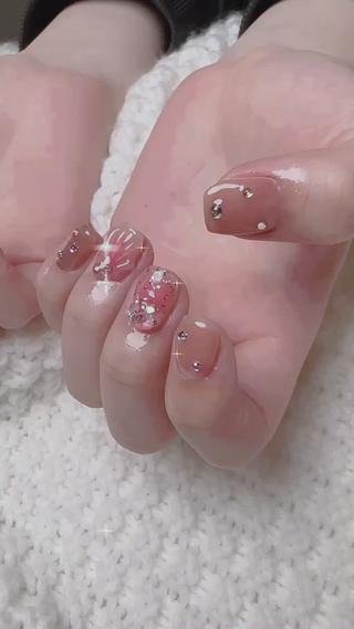 ネイル 新山 聖のネイルデザイン