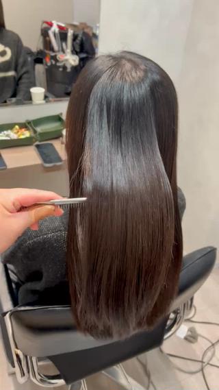 最新最高峰の髪質改善縮毛矯正
『ネオメテオストレート』です。
メテオシリーズはどの施術においても、
ツヤ、しなやかなさ、やわからさ、さらさらな髪になりたい方に向けた最高なメニューです。
新感覚な髪質改善なので、おすすめです。
Instagram→→→@naoya0625 