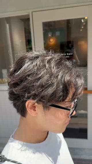 ショート パーマ メンズ 三宅 亨表のヘアスタイル