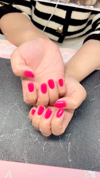 めちゃかわ♡
　どピンクワンカラー
人気色です♪

#ネイル #ネイルデザイン #ネイルチップ #ネイル福岡 #福岡ネイル #福岡ネイルサロン #福岡格安ネイルサロン #福岡格安ネイル #オシャレネイル #ネイル工房でなんとかなる ネオンカラー #アニマルネイル #ニュアンスネイル #nail #nailart #naildesign #nailstagram #nails #バレリーナネイル #ブリトニー東京  