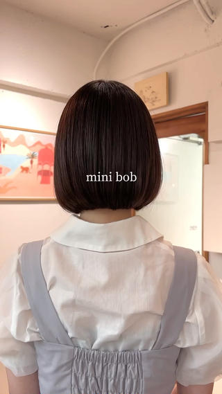 パツっと重ためミニボブ
 