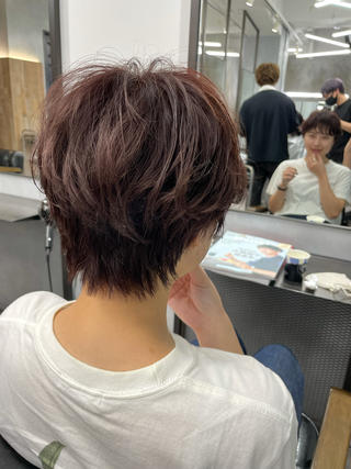 パーマがまだ残ってるショートカットもかわいい 