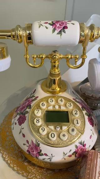 ジュエリーなんですよ
耳つぼジュエリー