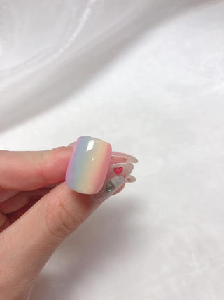 レインボーカラー
虹色ネイル
フットネイルでおすすめです♡