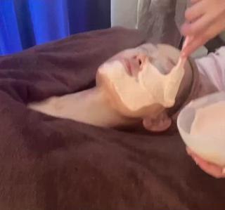 サロン人気のアルゲパック
トロトロから、ギューッと固まります!
オプションパック1,650円〜
お悩みに合わせ組み合わせいただけます