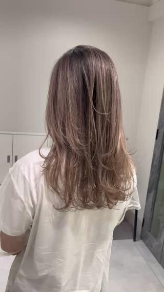 ロング カラー ケアブリーチ 若杉圭大のヘアスタイル