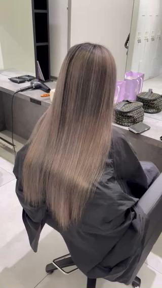 ロング カラー ケアブリーチ 若杉圭大のヘアスタイル