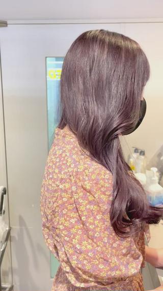 ロング カラー ハイトーン×レイヤー カットTAKUMIのヘアスタイル