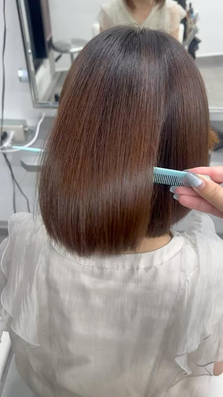 ミディアム 🕯コバ/レイヤー/ 美髪縮毛🕯のヘアスタイル