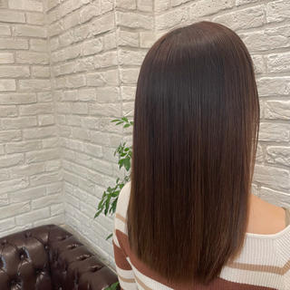 酸熱トリートメント(2回目のお客さま)
毛量が多く横に広がりやすい髪質のお客さまです

回数を重ねるたびに髪質が改善されていきます○ 