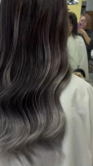 ロング eye エクステ専門店Rのヘアスタイル