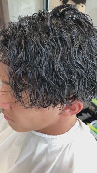 ショート パーマ メンズ 波巻きスパイラルパー マ/シャドウパーマ駿のヘアスタイル
