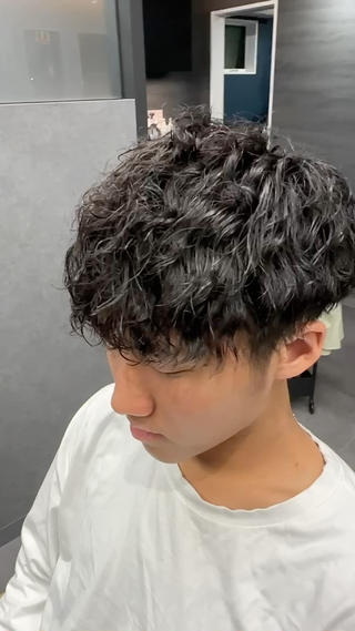 パーマ メンズ 岸畑 聖也 / &8（アンドエイト）の眉毛・アイブロウイメージ