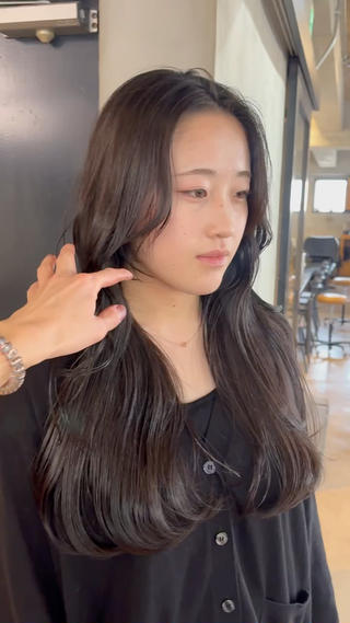 ロング カラー ♠️暗髪レイヤー♠️ 中山唯斗のヘアスタイル