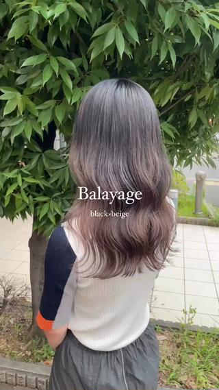 根元が伸びてきても気になりにくいバレイヤージュ