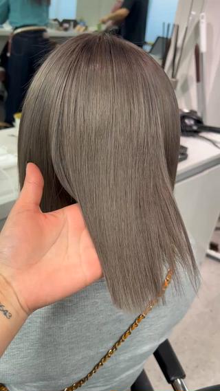 ショート nailist mana𖤐´-のネイルデザイン