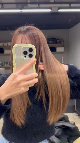 ロング yuuka🌻 ハイライト/艶カラーのヘアスタイル