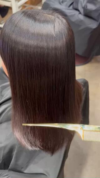 ミディアム フラミューム アカデミーのヘアスタイル