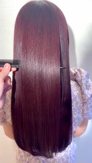 本物の髪質改善を研究し続け、とことんこだわれるようにサロンをオープンし遂に納得のいく髪質改善が完成しました！

様々なメーカー、ブランドから何百種類と出ている髪質改善、トリートメントの薬の中から厳選に厳選を重ね、一人一人違う髪質に対してとことん追求できるよう数十種類の薬剤を揃え、どんな状態の髪に対しても結果の出せるメニューを作りました！
マニュアルはいっさい作らず、お客様一人一人のその時の髪の状態としっかりと向き合って薬を調合させて頂きます！

毛髪理論『ヘアケアマイスター』の資格を持つ鵜澤が、あなたの【頭皮改善】【髪質改善】にトコトン向き合い、トコトンこだわり最高級の美髪へと導きます！ 