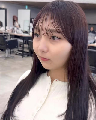 秋におすすめのラベンダーグレージュ
似合わせ顔周りカット 