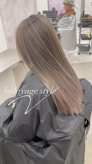 バレイヤージュ style♪
伸びても気にならないのがポイント