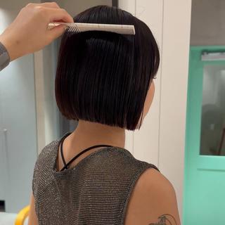 ぷつっとラインがでるボブ可愛い◎