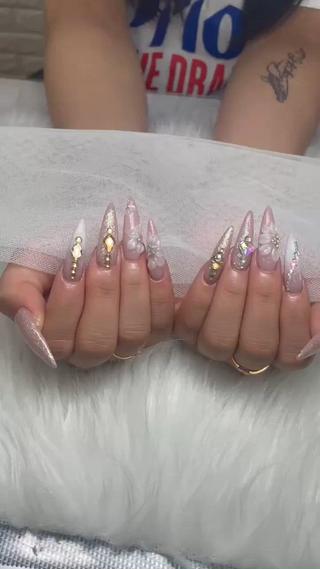 ネイル IRO Nail Studioのネイルデザイン
