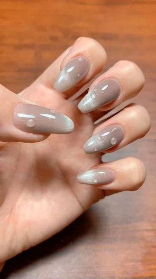 ネイル R.N アールドットエヌのネイルデザイン