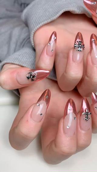 ネイル R.N アールドットエヌのネイルデザイン