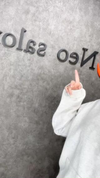 夏の脱毛、実はおすすめです
「夏は日焼けが心配…」と思われがちですが、
Neo salonではSHR脱毛を採用しているため、
お肌への負担を抑えながら施術が可能です
自己処理の回数が増える夏こそ、
脱毛を始めることで
カミソリ負けや肌荒れの予防にも
ヒゲ・腕・脚・背中など、
露出が増える季節にこそケアがおすすめです
夏から始めて、
快適で清潔感のあるお肌を目指しましょう