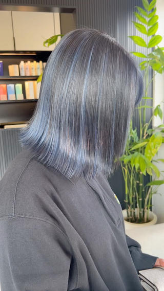 ミディアム カラー SHIINA シイナのヘアスタイル