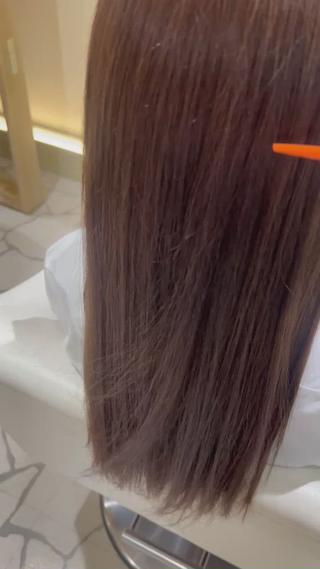 カラーダメージで広がる髪の毛も艶のあるサラサラな髪の毛に戻します
暑い日汗でうねってしまう髪の毛も綺麗にサラサラにしましょう

ブリーチ履歴あっても一度ご相談ください
 